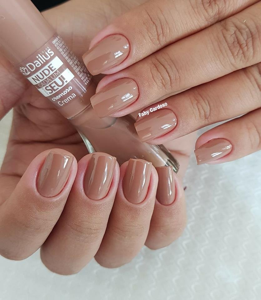 Imagem de um trabalho de uma aluna, unhas cutiladas perfeitamente